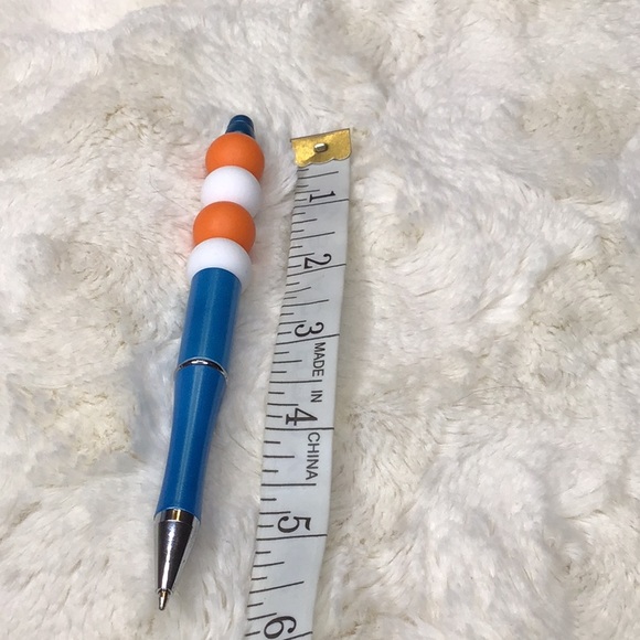 Handcrafted beaded pen. Blue/white/orange. Made with bpa free silicone - Picture 3 of 4